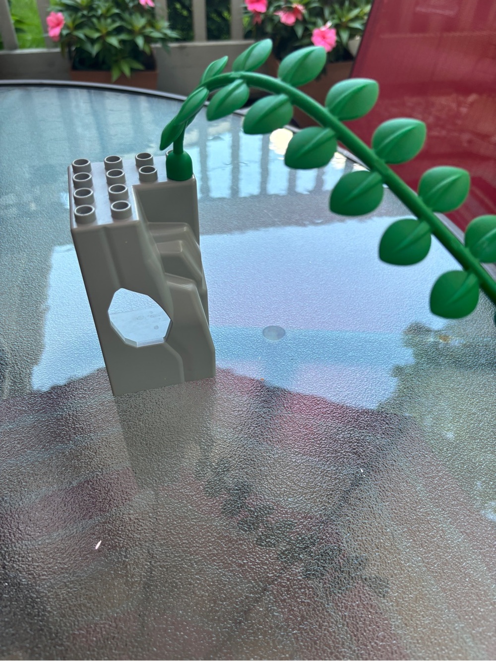 Lego White Brick with Green Vine Element